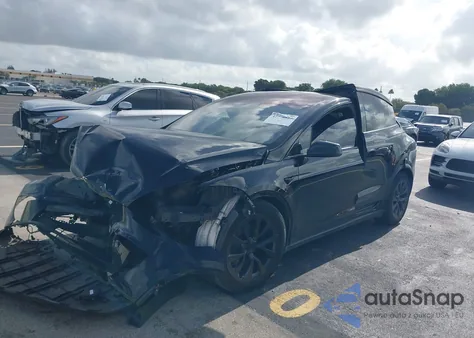 2022 Tesla Model X Plaid Tri Motor All-Wheel Drive from USA, damaged, VIN 7SAXCBE63NF345422